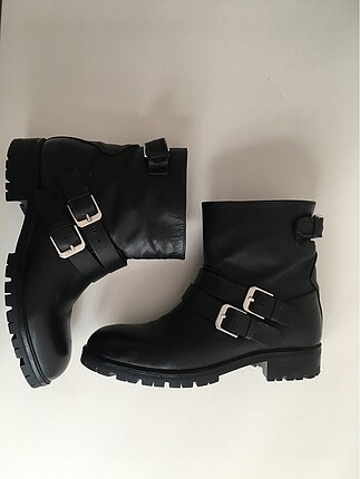 Massimo dutti bot