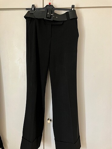 Guess kemerli pantolon 40