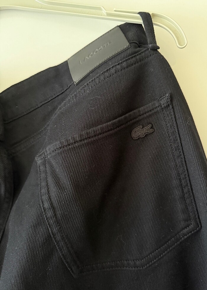 LACOSTE SLİM FİT 46/32 FATURALI SIFIR - Görsel 2