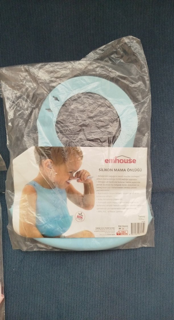 silikoni Bebek Önlüğü - Görsel 3