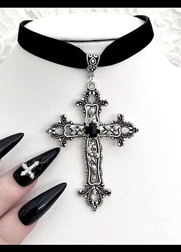 Gotik Haçlı Choker