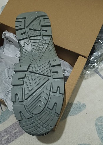 42 numara çelik burun iş ayakkabısı ve dört adet (M) işpantolonu - Görsel 5