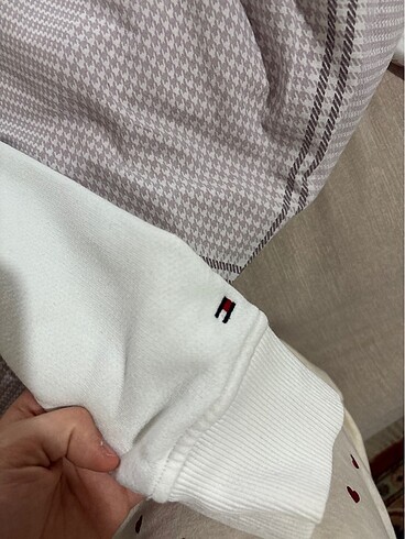 l Beden tommy sweat