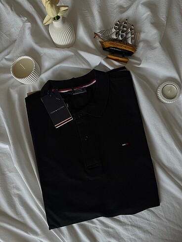 TOMMY HİLFİGER POLO YAKA SİYAH TİŞÖRT