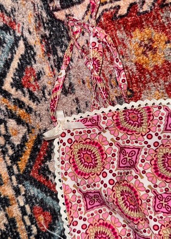 Dantelli Bohem Desenli V Yaka Bluz - Görsel 5