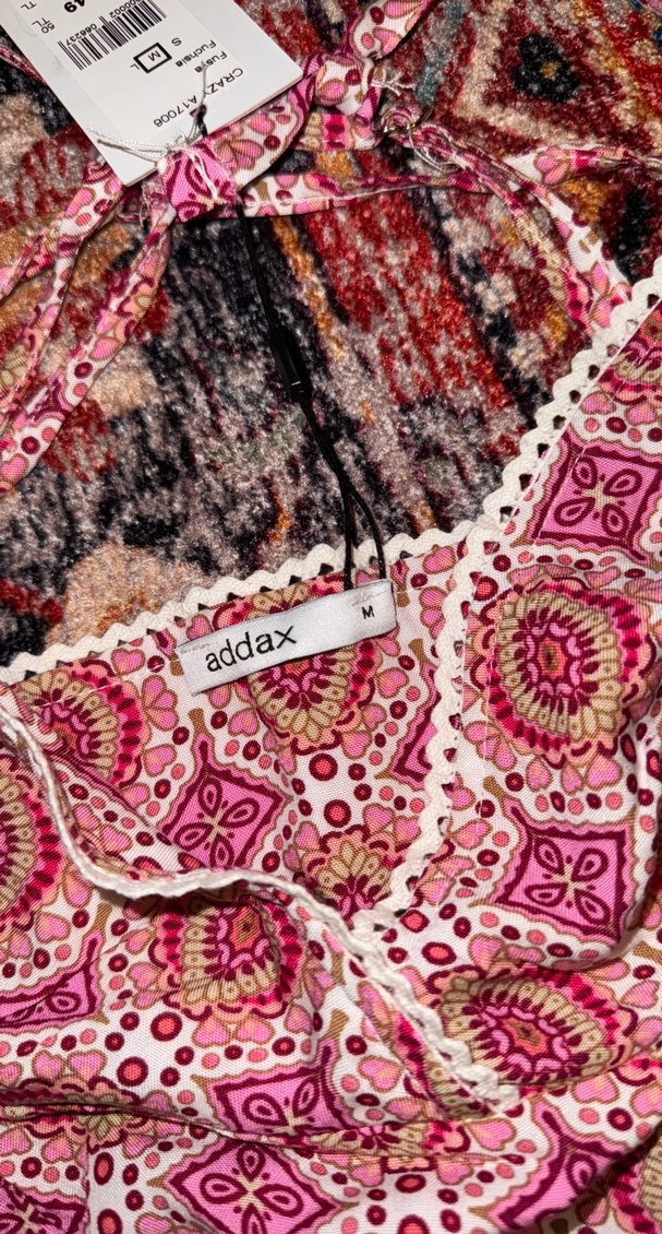 Dantelli Bohem Desenli V Yaka Bluz - Görsel 2