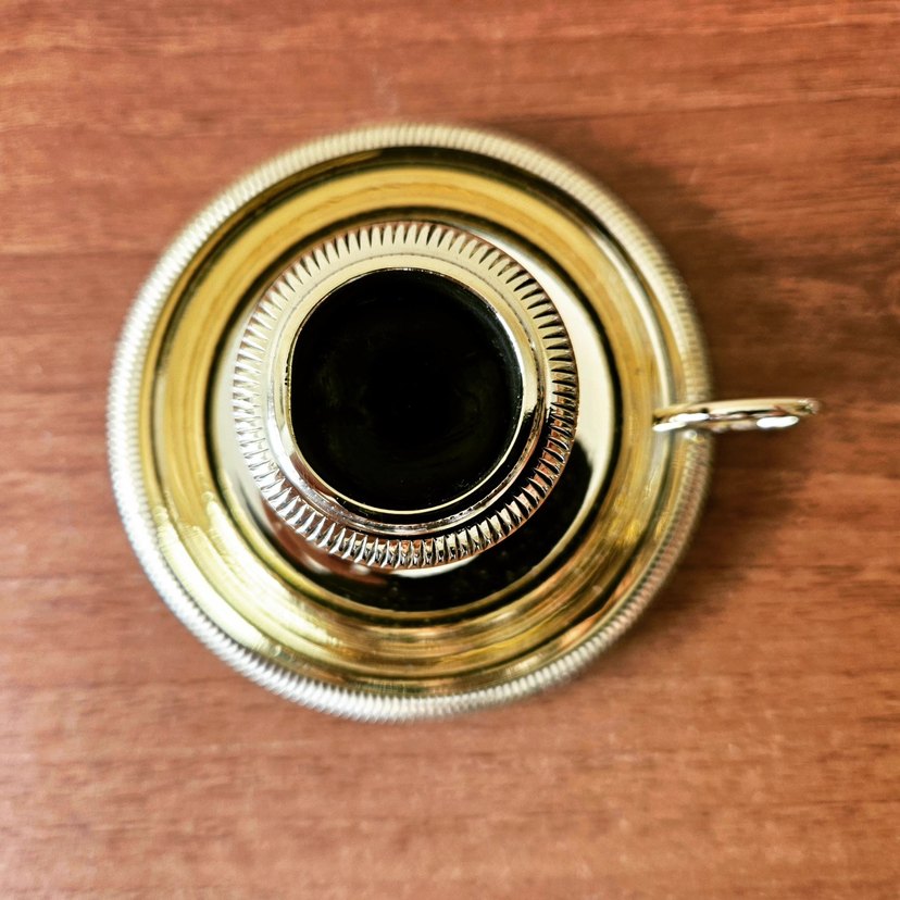 Alman, pirinç, şinanay mumluk. 
Yükseklik 5.5 cm. Çapı 8.5 cm. - Görsel 2