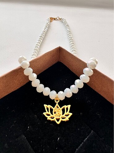 Lotus kolye