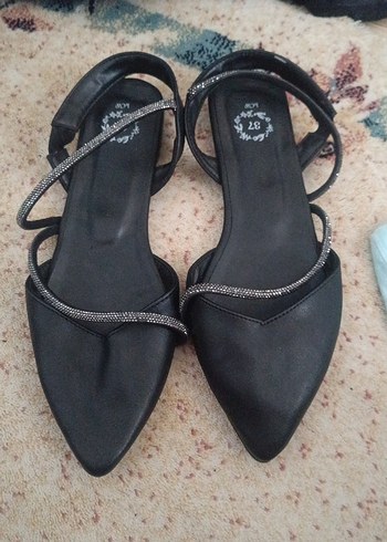 LC Waikiki Siyah Parlak Tokalı Stiletto Kadın Ayakkabı
