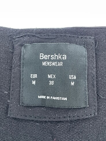 m Beden siyah Renk Bershka Yelek %70 İndirimli.