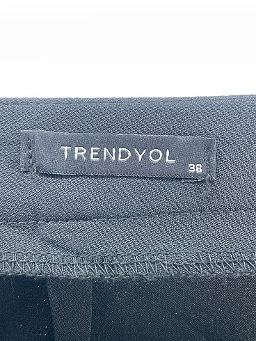 38 Beden siyah Renk Trendyol & Milla Mini Etek %70 İndirimli.