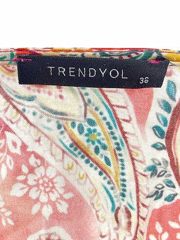 36 Beden çeşitli Renk Trendyol & Milla Mini Üst %70 İndirimli.