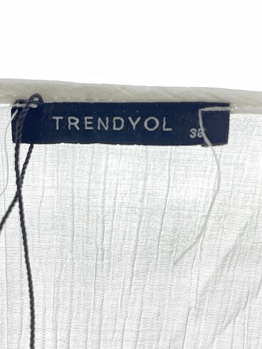 36 Beden beyaz Renk Trendyol & Milla Kısa Elbise %70 İndirimli.