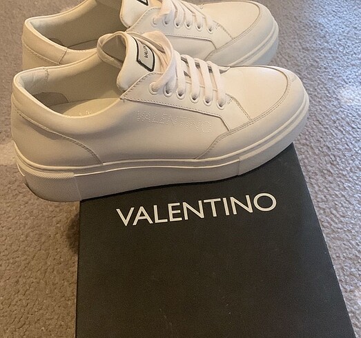 Valentino Valentino Sneakers