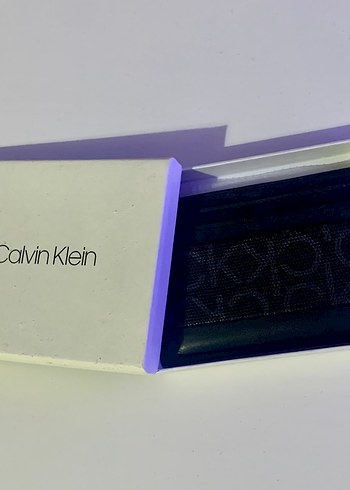 Calvin Klein Siyah Baskılı Unisex Kartlık