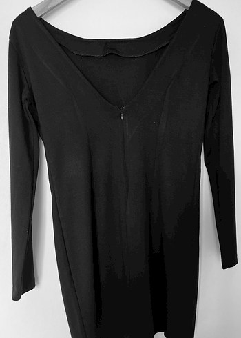 Siyah V Yakalı Kadın Triko Elbise Bershka marka - Görsel 2