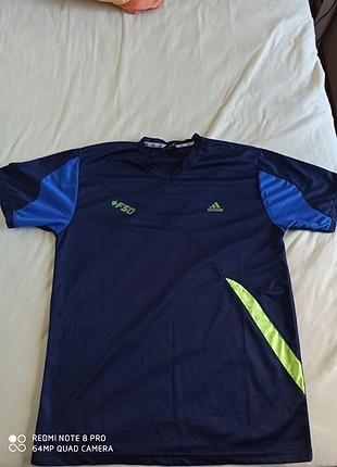 Adidas t-shirt