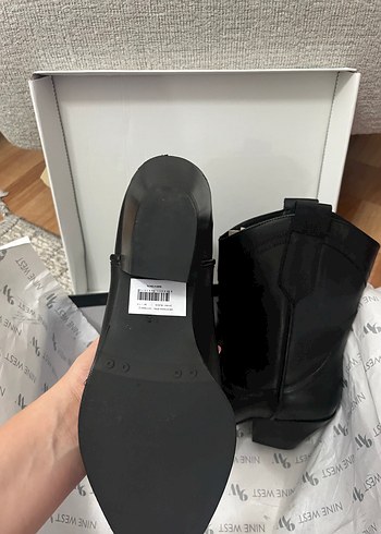 38 Beden Nine west topuklu bot