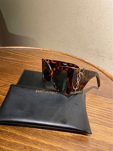 YSL GÖZLÜK