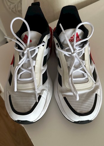 Adidas Beyaz Siyah Kırmızı Bağcıklı Erkek Spor Ayakkabı