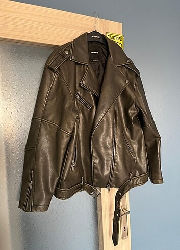 m Beden Pull & Bear Distressed Suni Deri Biker Ceket