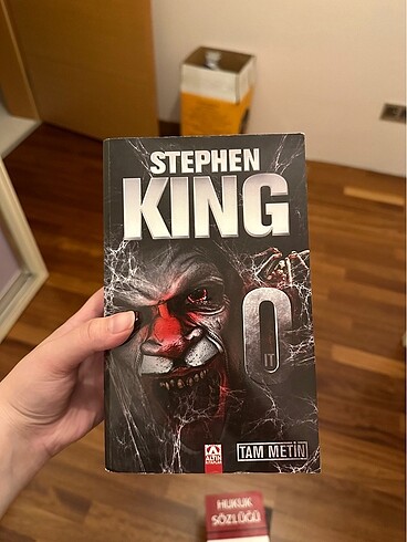 Stephen King IT tam metin