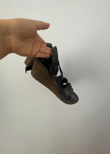Bambi Topuklu Siyah Kadın Sandalet