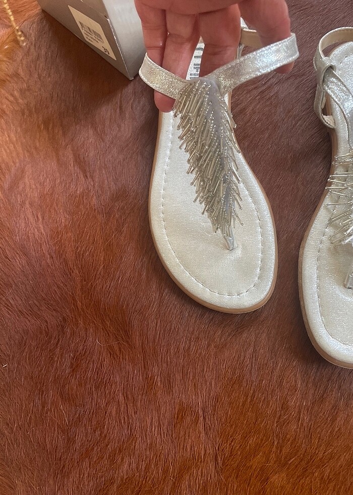 Gümüş rengi sandalet - Görsel 4