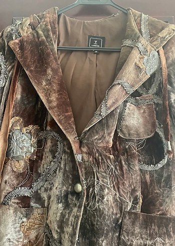 Kahverengi gri tonlarda kapüşonlu kadife Ceket - Görsel 2