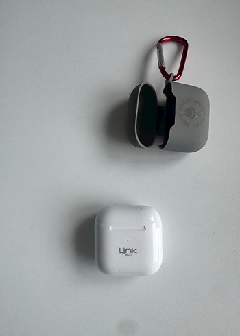 Beyaz Airpords ve Gri Koruyucu Kılıf - Görsel 3