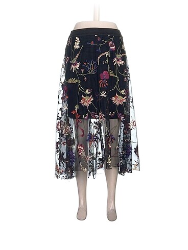 Bershka Uzun Etek %70 İndirimli.