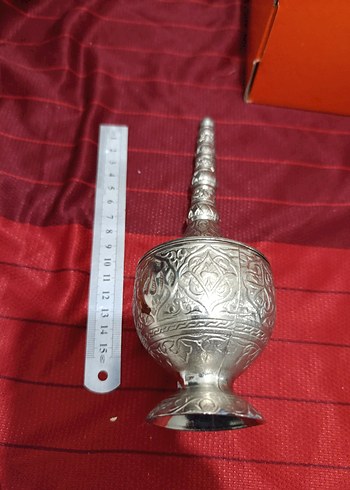 Parlak vintage gül suyu kabı