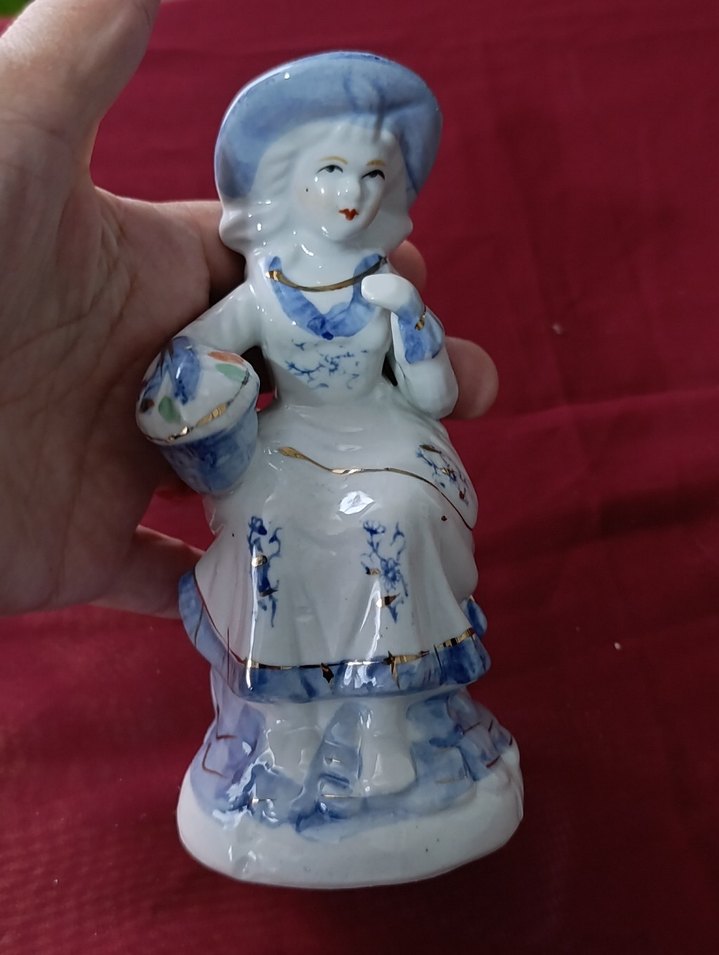 vintege Hollanda Mavi şapkalı beyaz porselen figür - Görsel 3