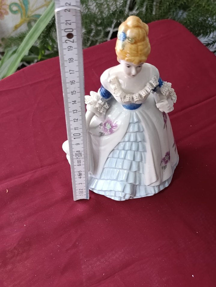 vintege Hollanda Mavi Elbiseli Porselen biblo - Görsel 3