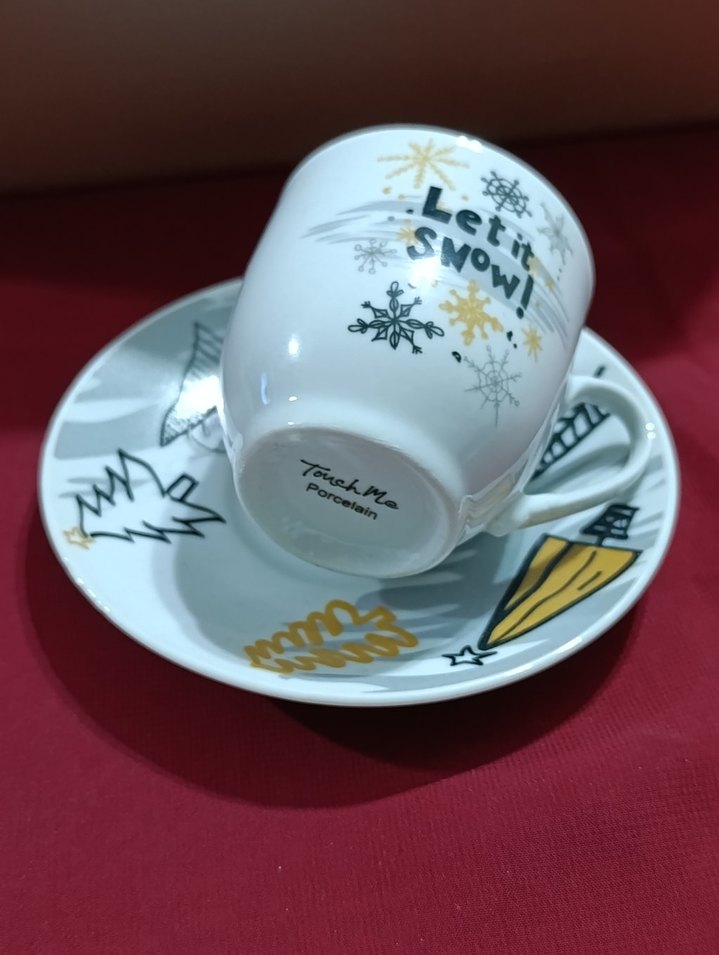 Beyaz Renkli Kar Temalı Fincan ve Tabağı iki adettir - Görsel 2