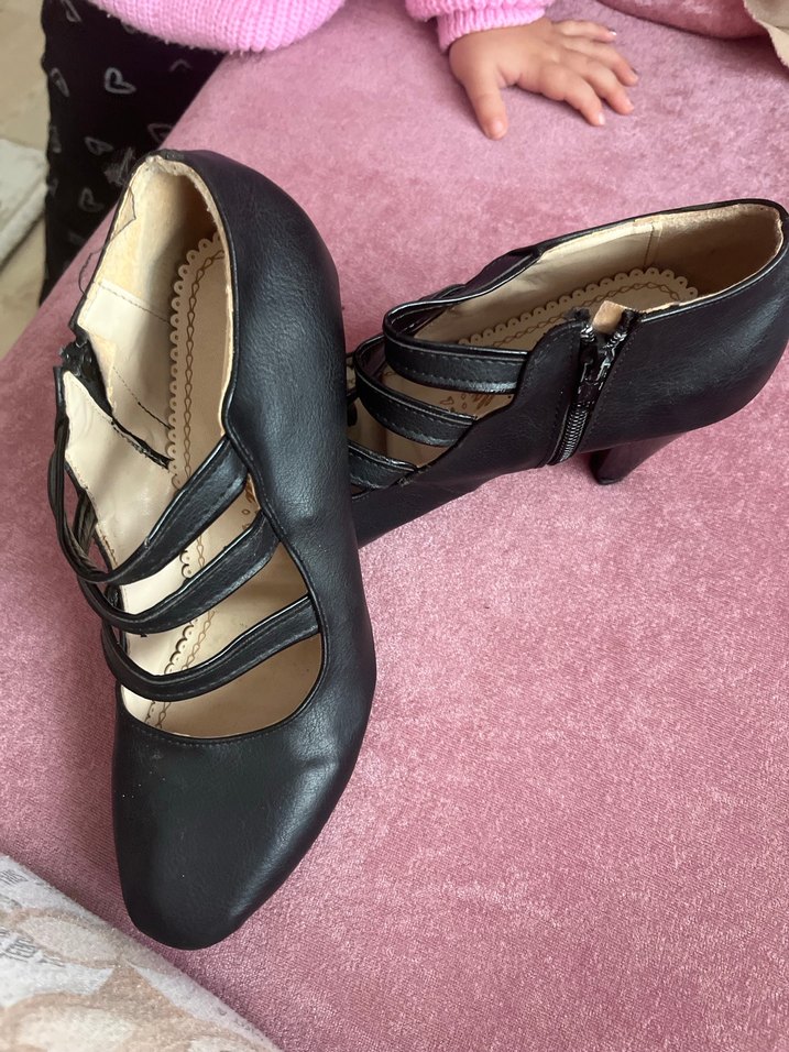 Siyah Tokalı Stiletto Kadın Ayakkabı - Görsel 2