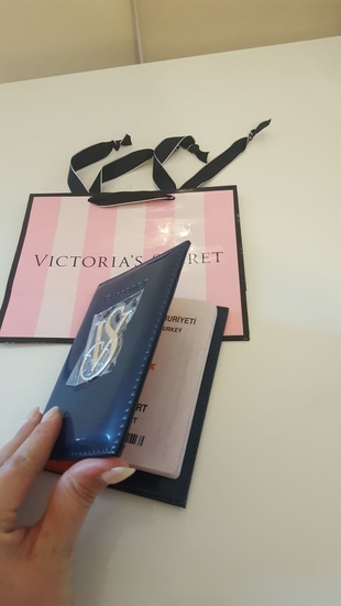 universal Beden victoria's secret pasaport kilifi