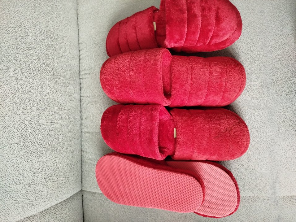 kırmızı pofuduk terlik - Görsel 2