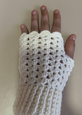 Örgü Parmaksız Kadın Eldiveni - Görsel 2