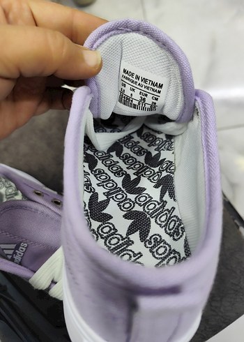 Mor Adidas Kadın Spor Ayakkabı numaralar mevcut - Görsel 4