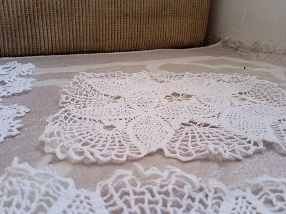 Beyaz Nakışlı El Yapımı Dantel Seti - Görsel 4