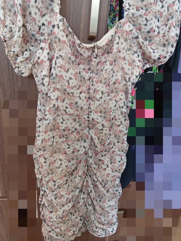 V Yaka Kısa Kollu Midi Elbise - Görsel 2