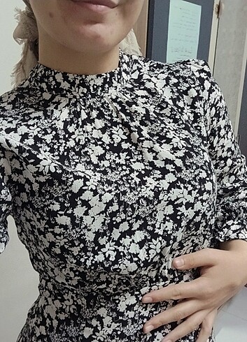 Çiçekli 36-38 bedene uyumlu Bershka elbise - Görsel 5