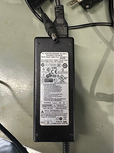Samsung bilgisayar adaptör Model: AD-9019S