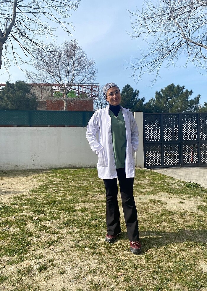 Beyaz eczacı önlüğü - Görsel 2