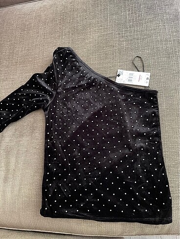 xs Beden Strass taşlı asimetrik kadife bluz xs
