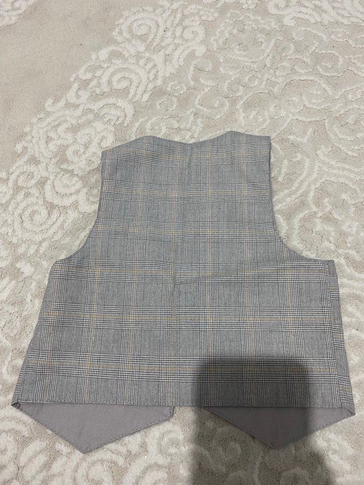 Gri Düğmeli Çocuk Yelek ve Pantolon Takımı - Görsel 5