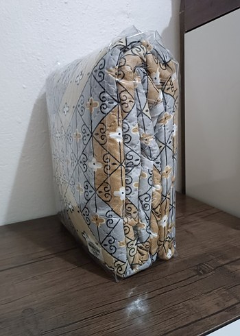 Soyut Desenli Gri Yatak Örtüsü - Görsel 3