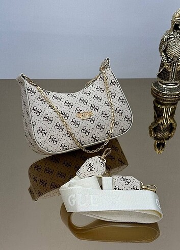 Guess Guess baget renkler mevcut sol kaydırın 