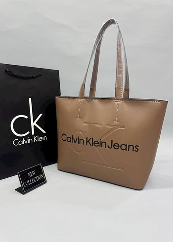 Beden beyaz Renk Calvin klein Ölçüler 27 x 37 cm